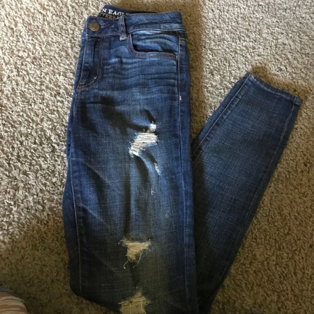 High waisted American Eagle Jeans (SOLD on M)